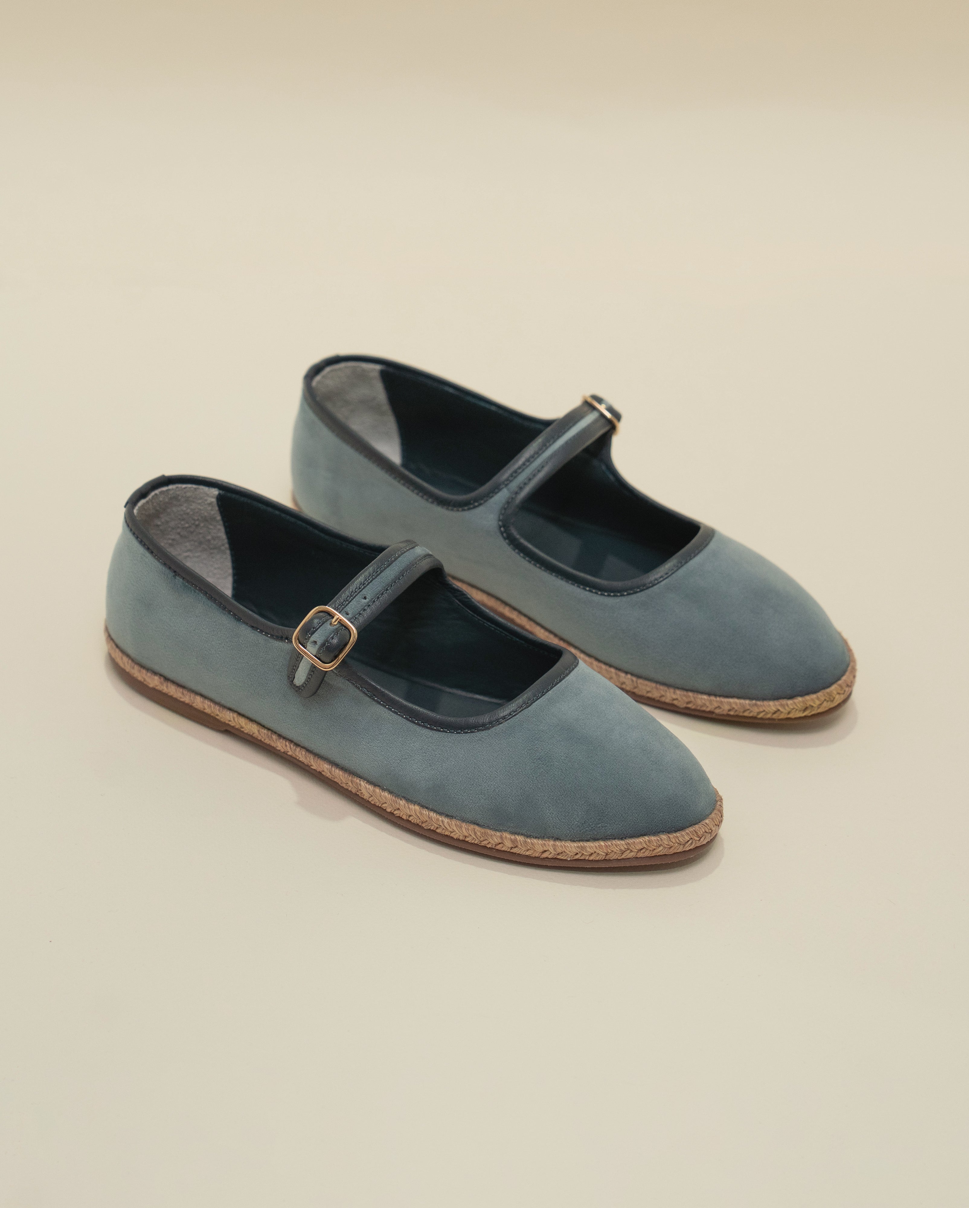 IVY BLUE FLATS