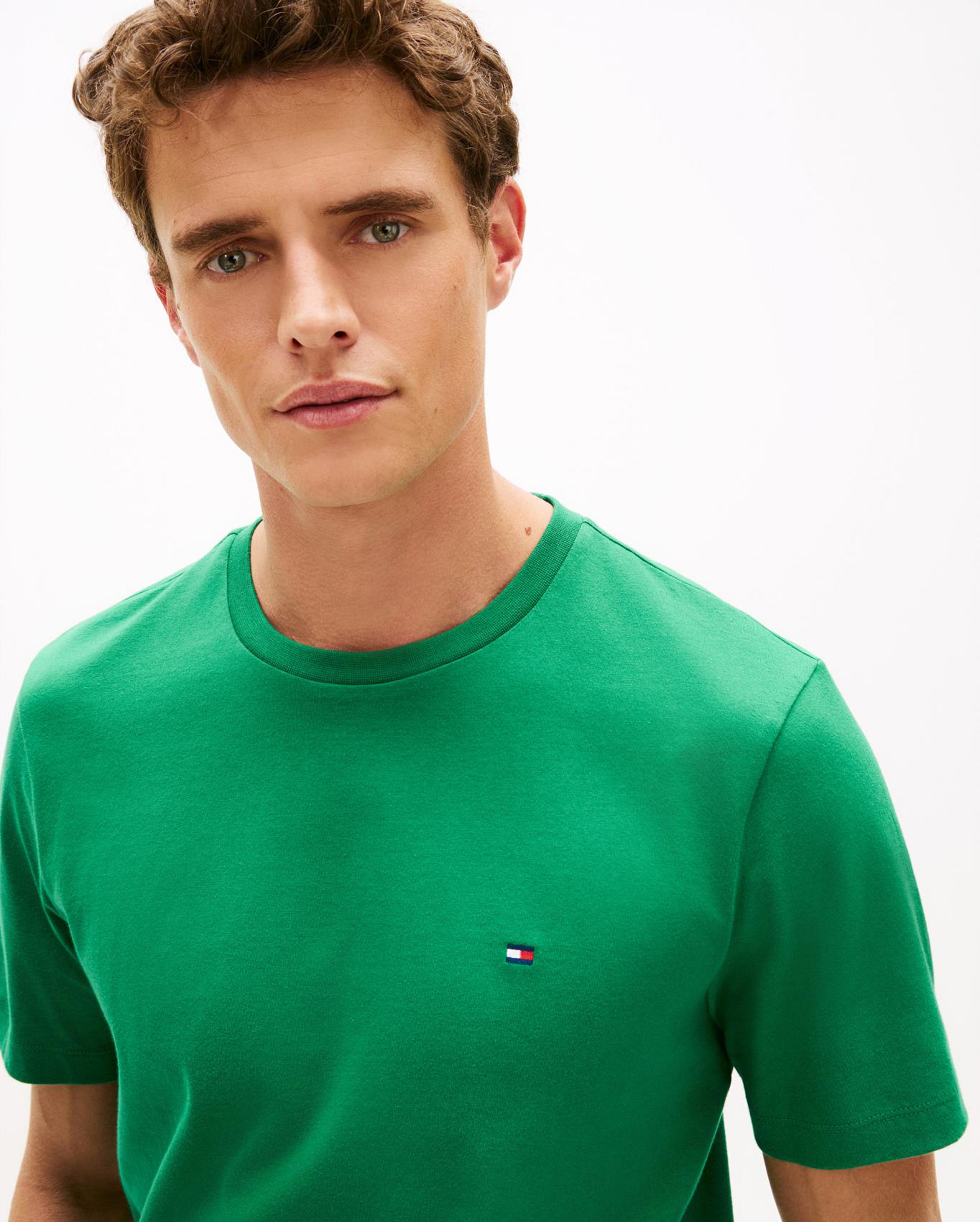 ESS SEASONAL REG FIT SOLID TEE