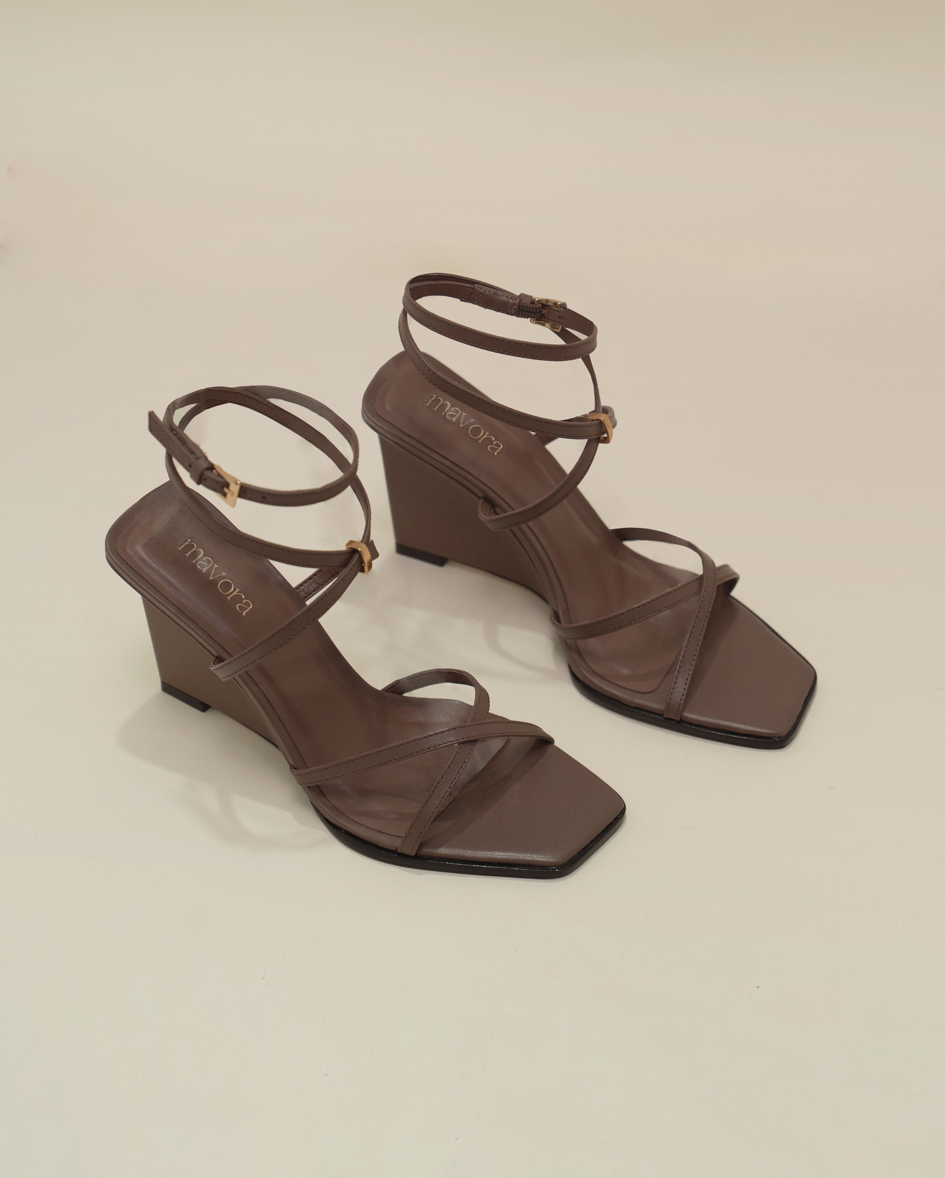 MOCHA BLOCK HEELS