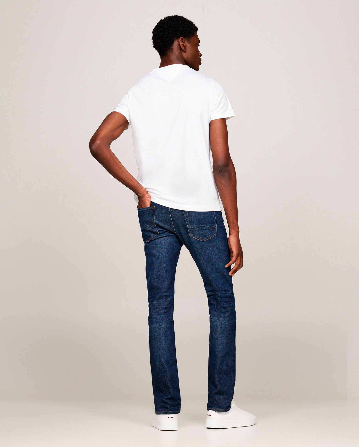 ARCH TEE