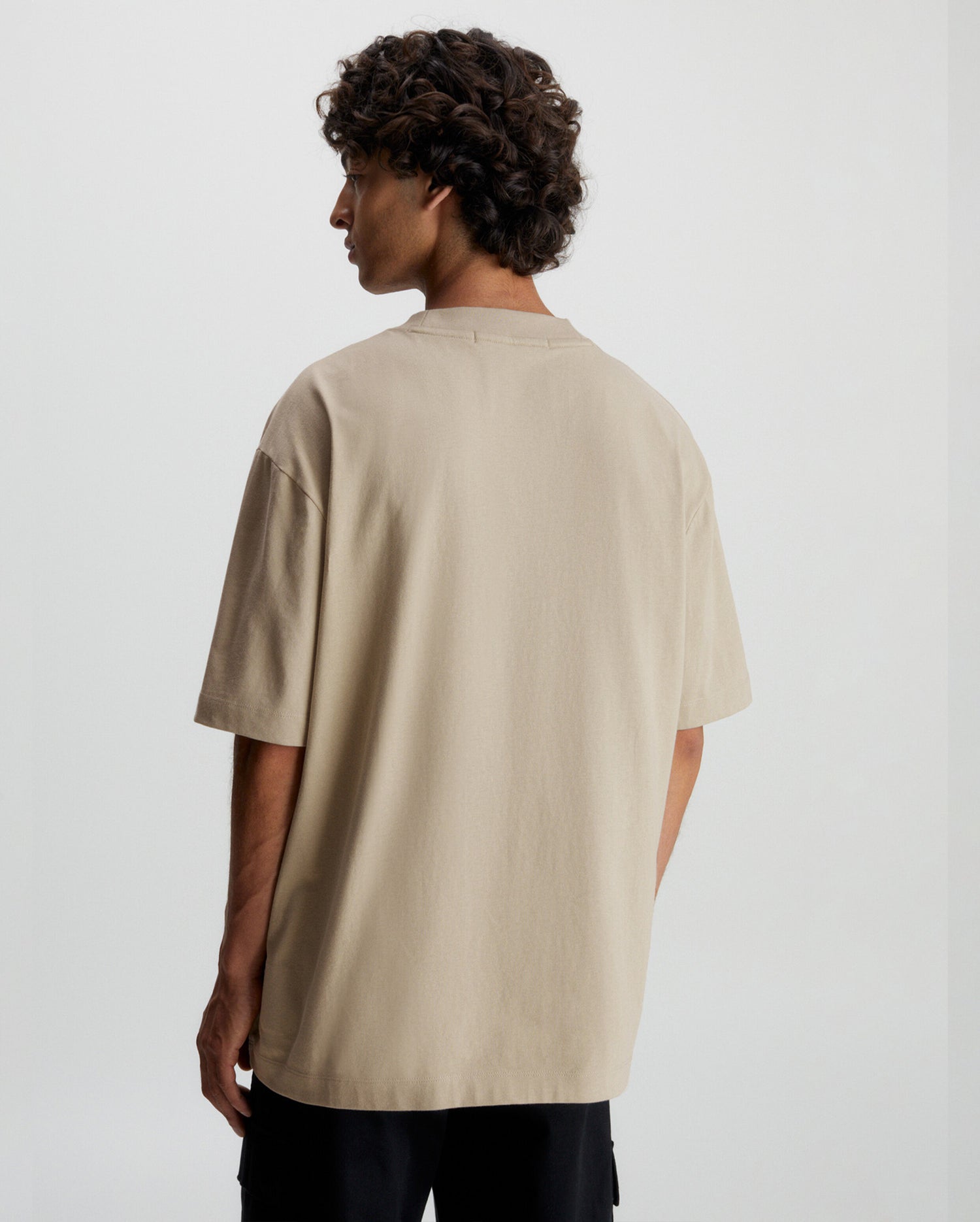 PLAZA TAUPE TEE