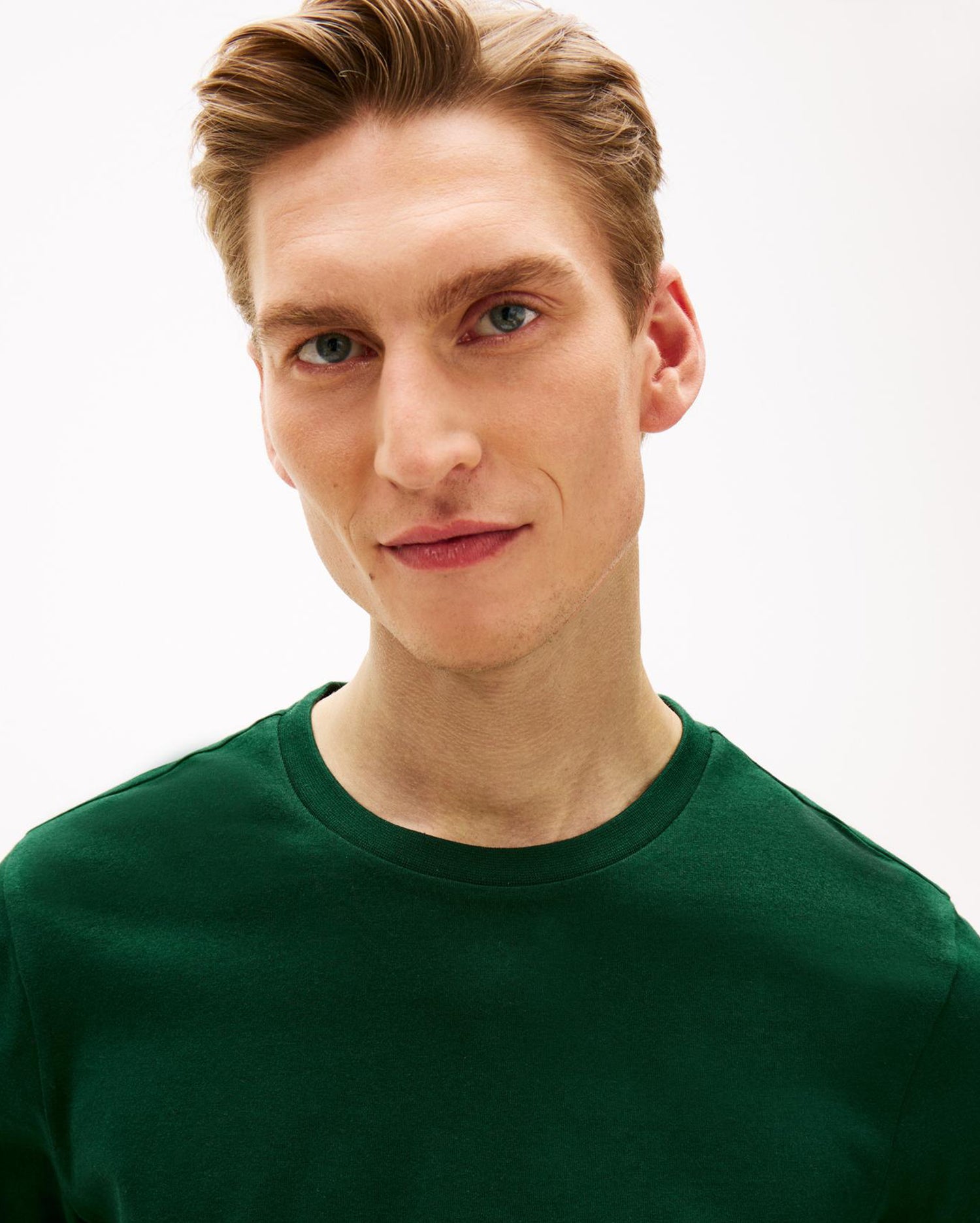 ESS SEASONAL REG FIT SOULD TEE