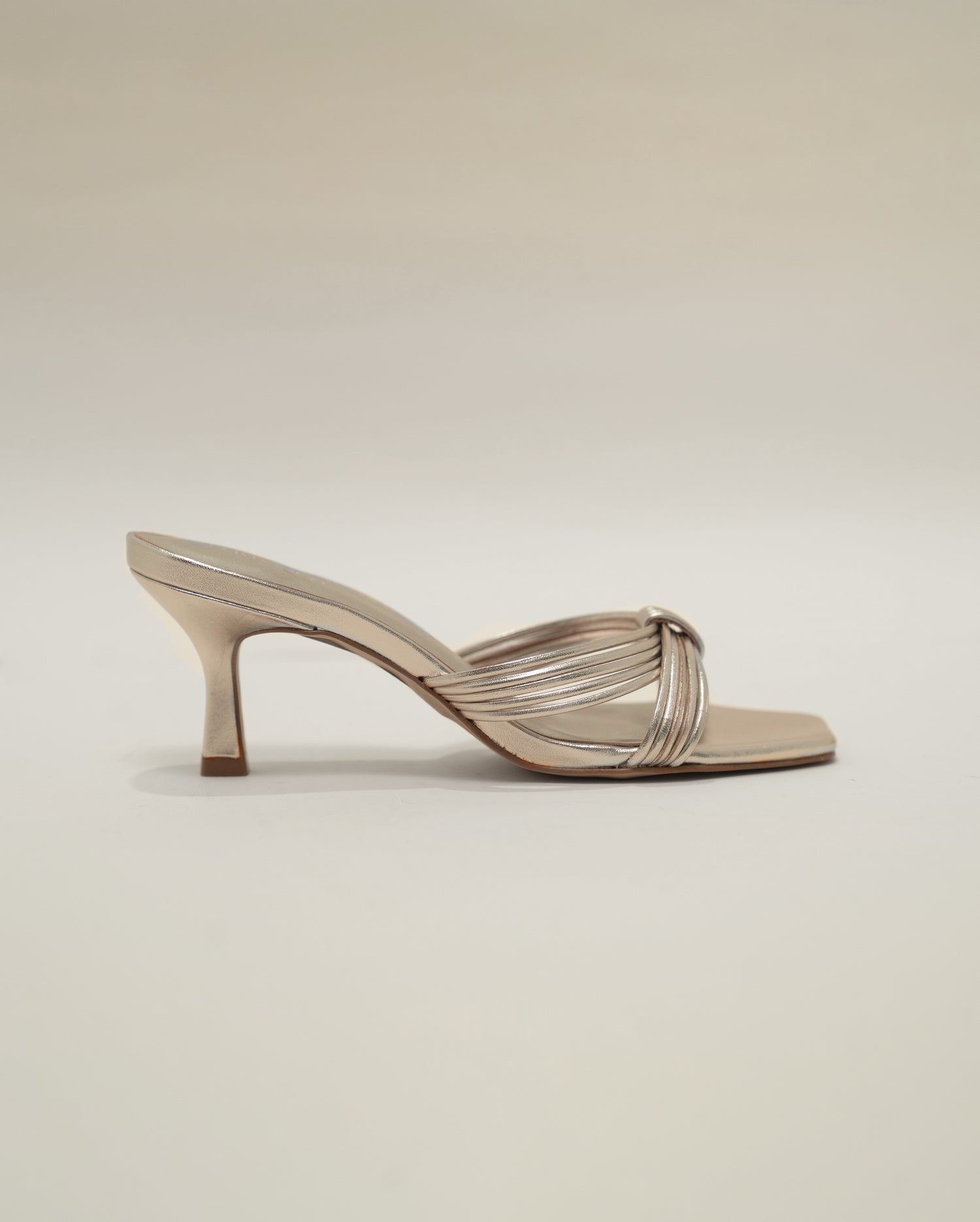 SANDALIAS SOFT CHAMPAGNE