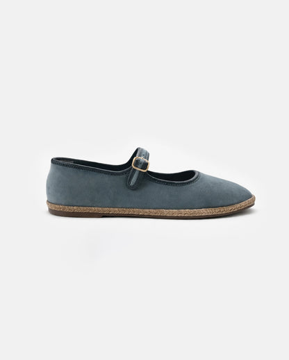 IVY BLUE FLATS