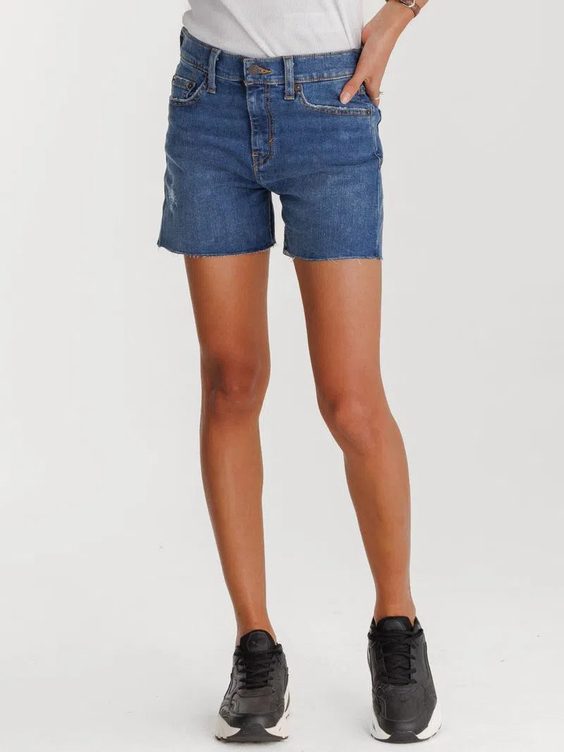 SHORT LEVI’S® HIGH RISE PARA MUJER