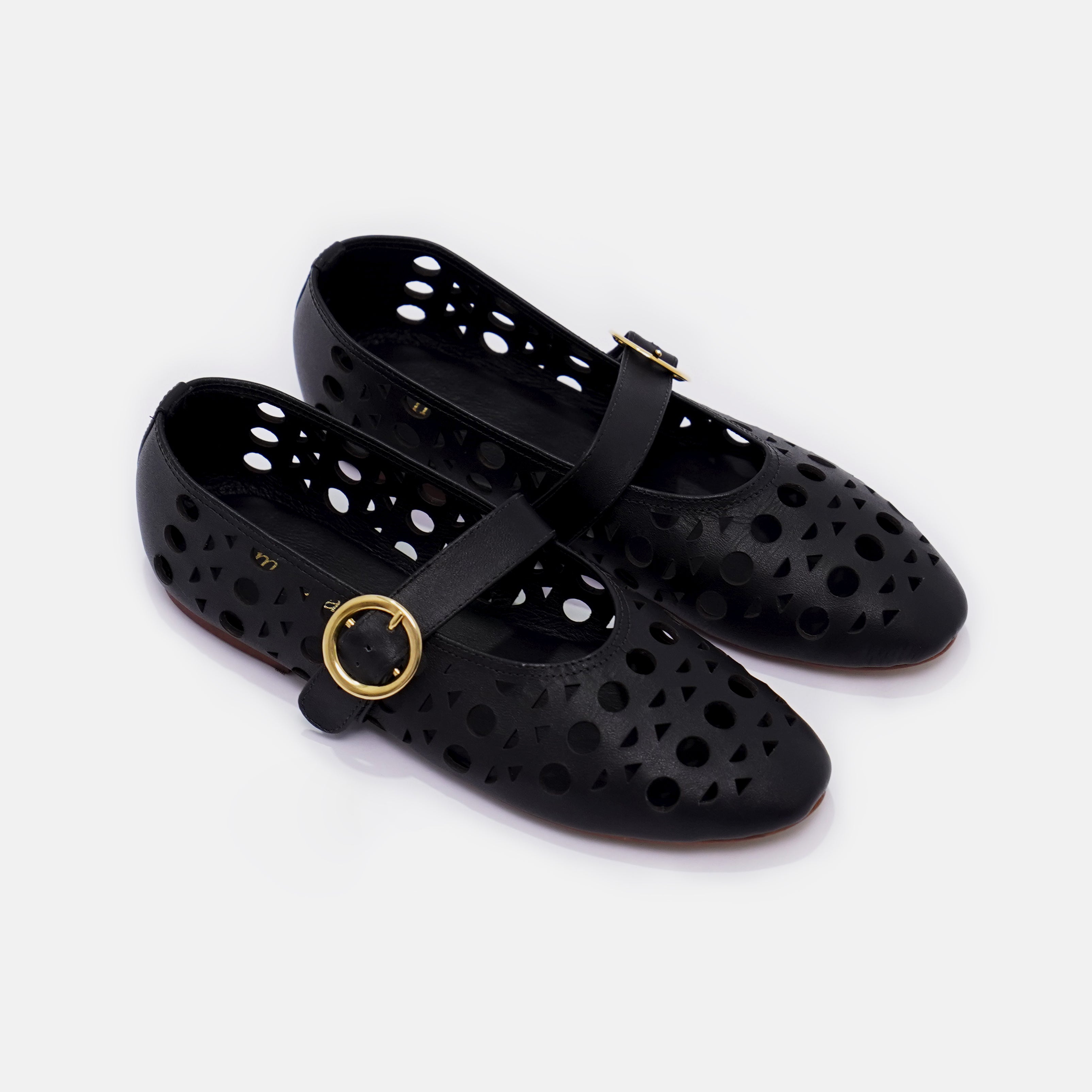 BELLE BLACK