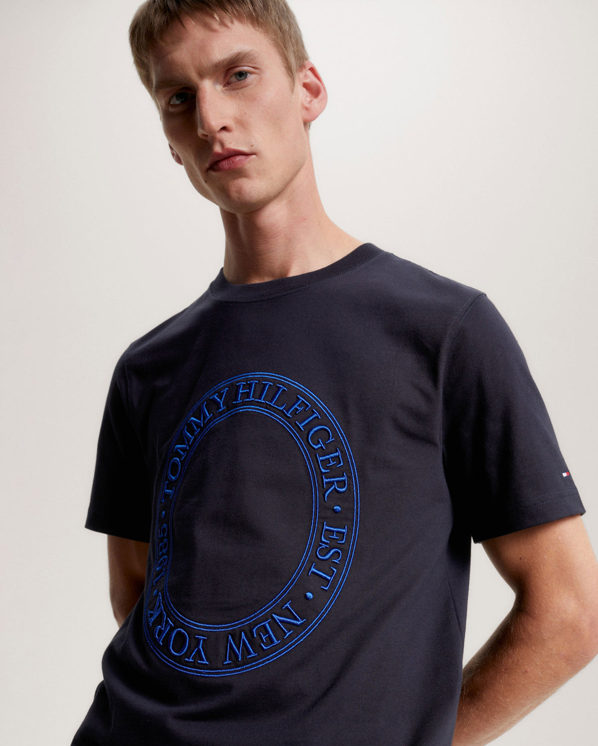 EMBROIDERY ROUNDEL TEE
