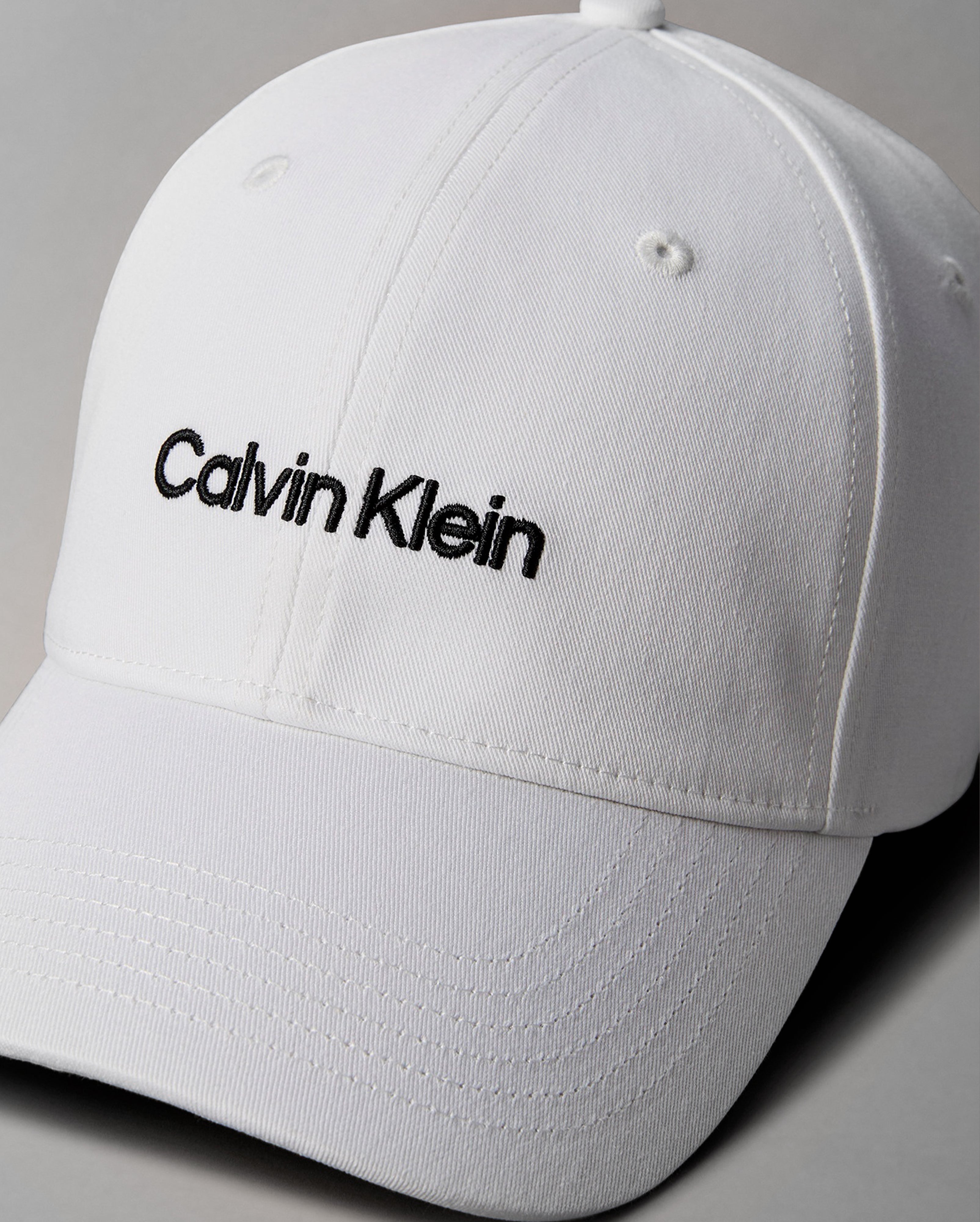 CAP CALVIN KLEIN