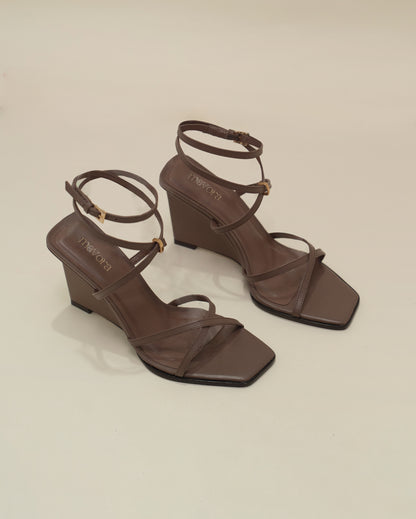 MOCHA BLOCK HEELS